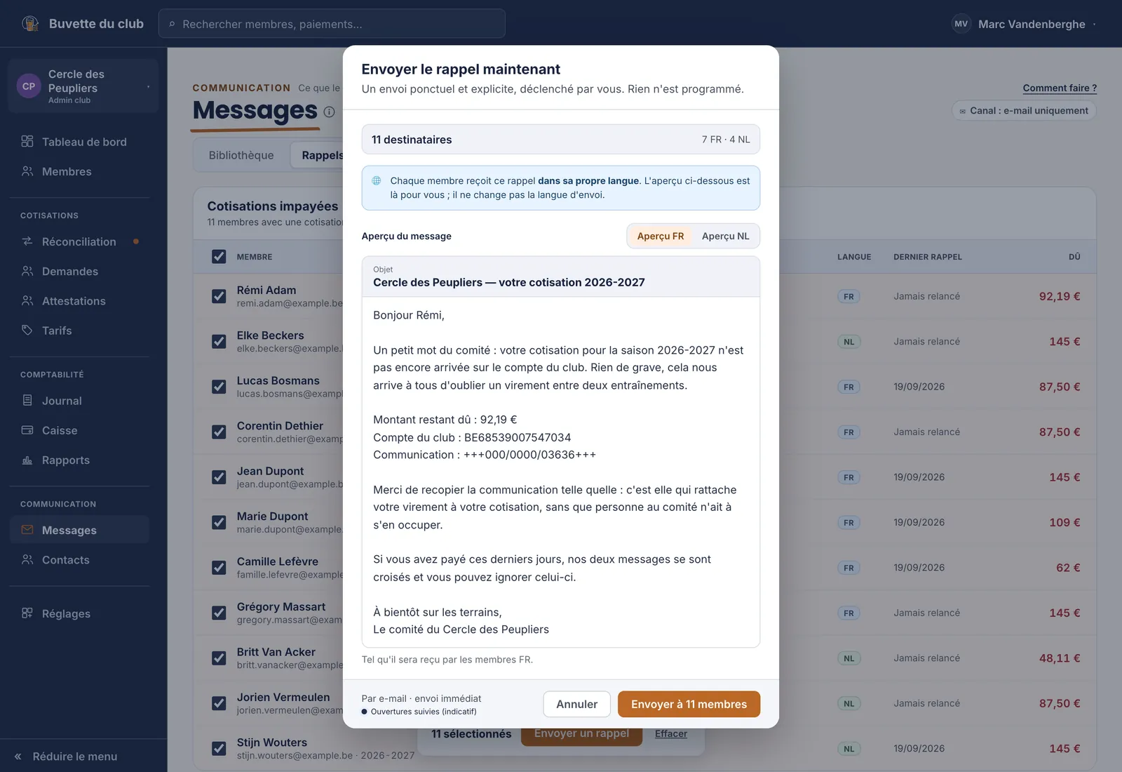Envoi d'une relance groupée&nbsp;: onze membres en retard sélectionnés et l'aperçu du message, que chacun recevra dans sa langue