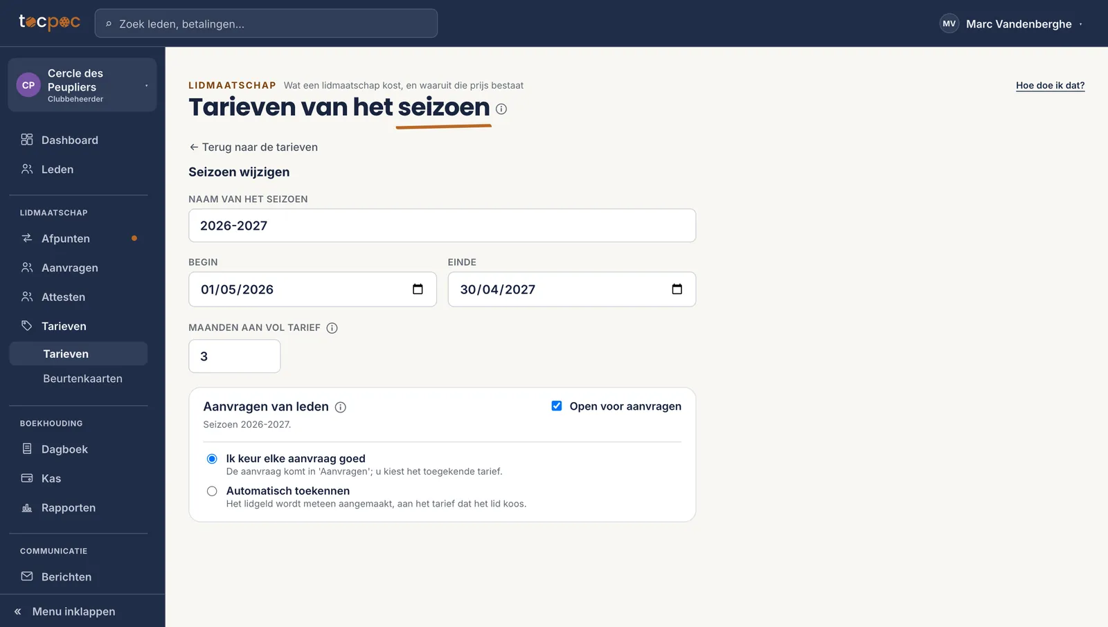 Het formulier van het seizoen&nbsp;: de naam, de begin- en einddatum, het aantal maanden aan vol tarief, dan het blok van de aanvragen van de leden
